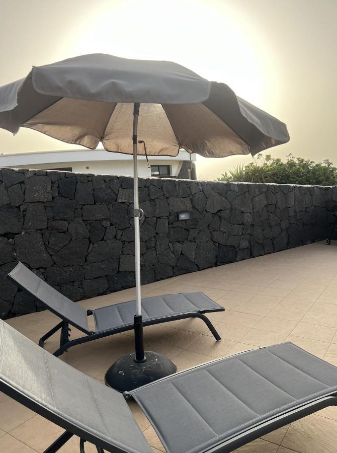 Bungalow Apartamento Sol Famara Kültér fotó