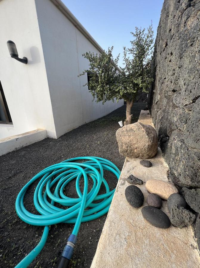 Bungalow Apartamento Sol Famara Kültér fotó