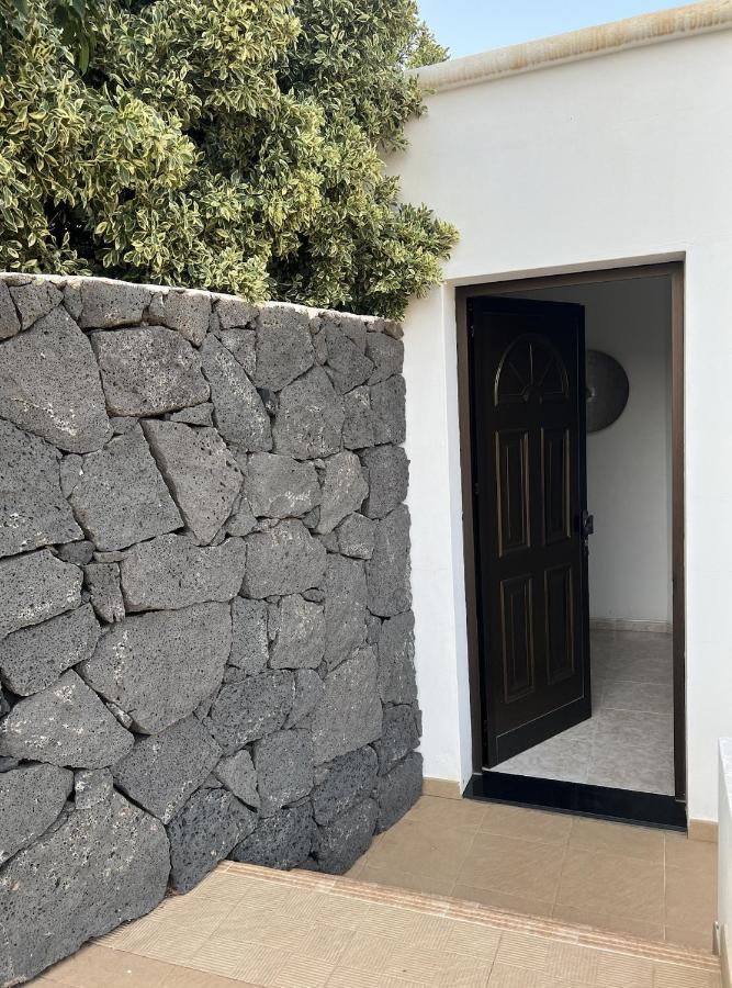 Bungalow Apartamento Sol Famara Kültér fotó